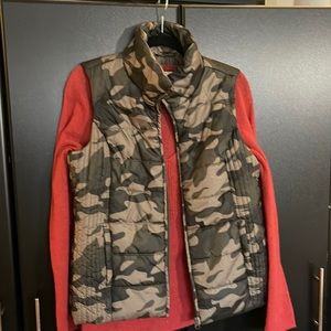 Camo puffer vest